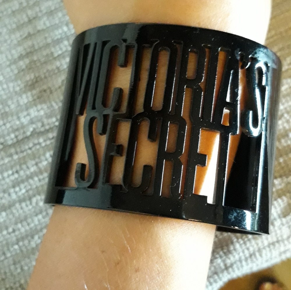 Victoria's Secret bracelet in black
